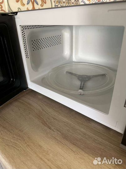 Микроволновая печь Hotpoint ariston