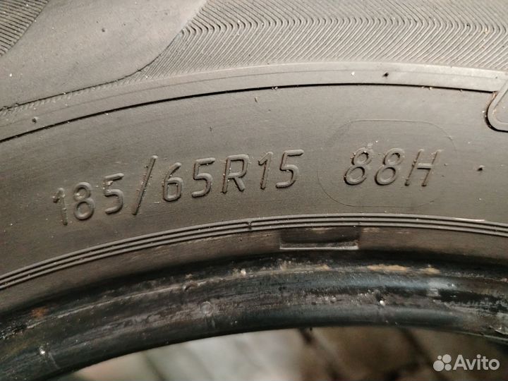 Viatti Strada Asimmetrico V-130 185/65 R15 88H