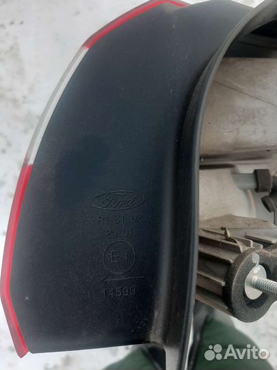 Фонарь задний левый внешний на Ford Focus 3 Седан