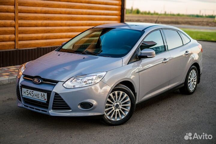 Лобовое стекло Ford Focus 3 с обогревом