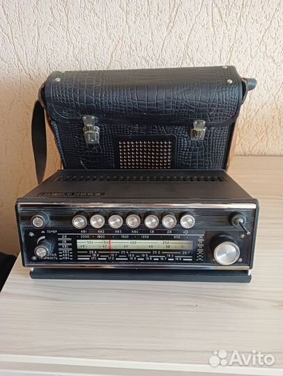 Советский армейский радиоприёмник Маяк-М, СССР