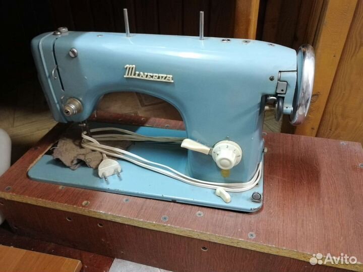 Швейная машина минерва