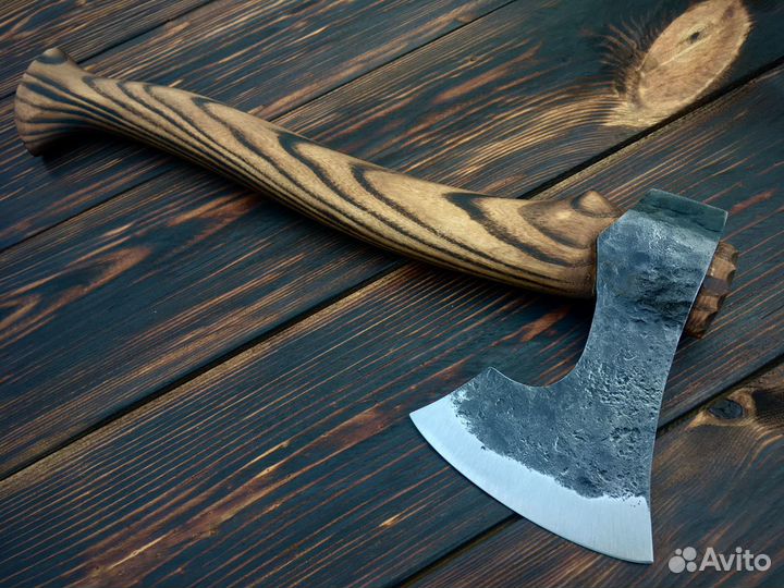 Топор кованый 