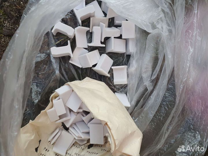 Изоляторы керамические