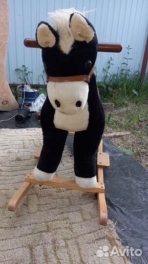 Детская качалка лошадь