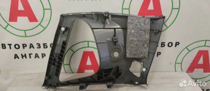 Обшивка стойки задняя правая Mitsubishi Colt Z32A