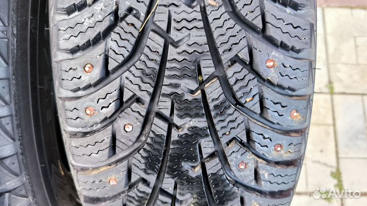 Maxxis Premitra Ice Nord NS5 215/65 R16