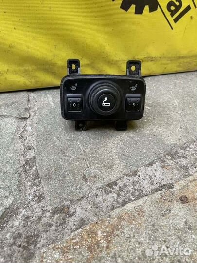 Кнопка обогрева сидений Ford Focus 3 хэтчбек 1.6