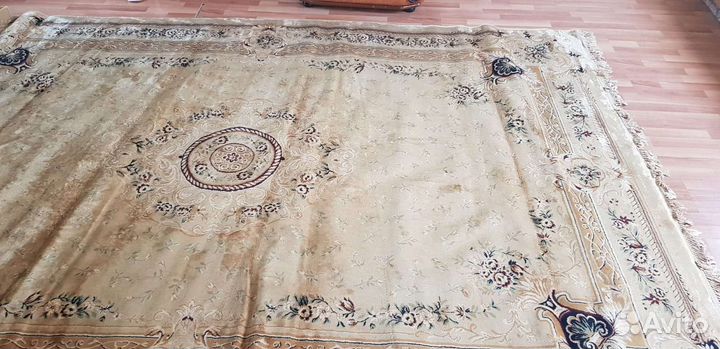 Шёлковый ковёр бу