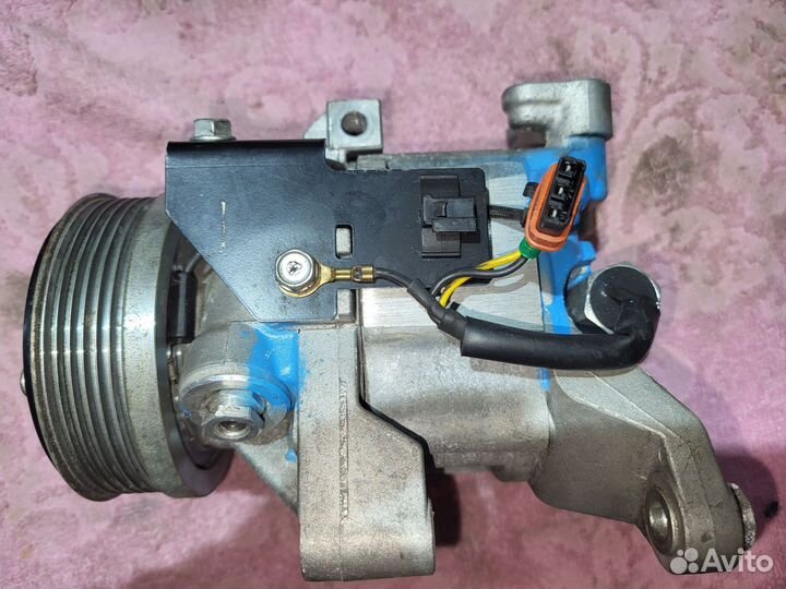 Компрессор кондиционера Subaru Forester