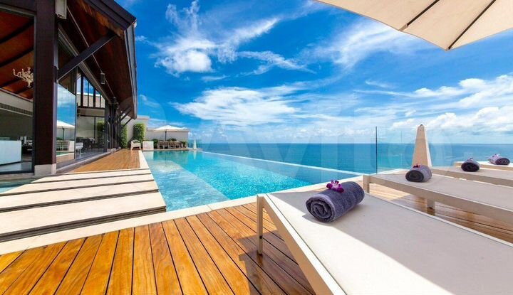 Дом 1225 м² на участке 1465 м² (Таиланд)