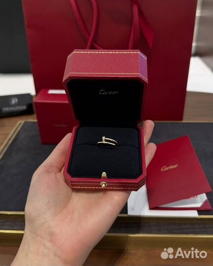 Кольцо Cartier Juste un clou Small