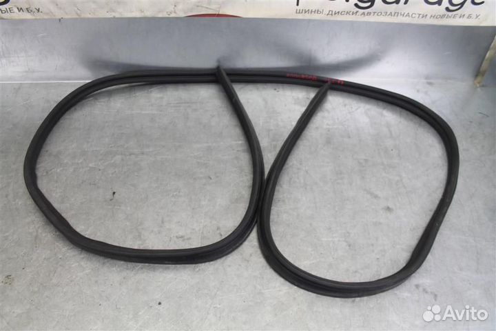 Уплотнитель багажника Nissan Qashqai J11