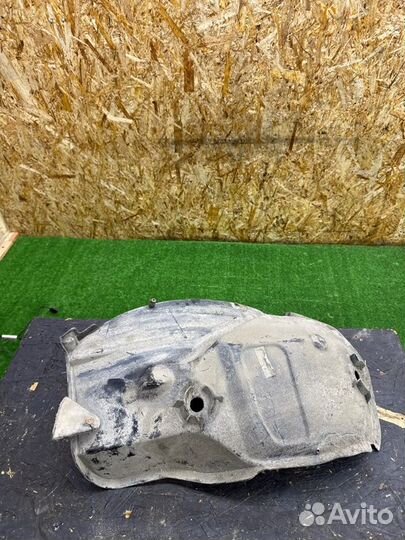 Подкрылок задний левый Renault Logan 2 1.6 K7M812