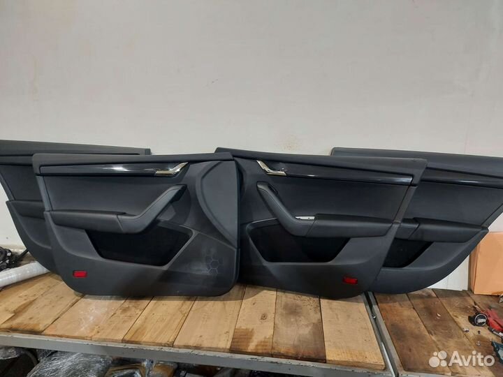 Дверные карты Skoda octavia а7 RS Combi