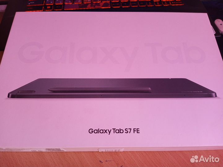 Продаю планшет 12.4