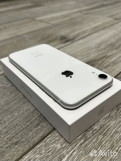 iPhone Xr, 64 ГБ