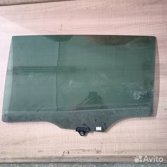 Стекло заднее левое Kia Sportage 3