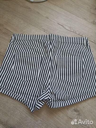 Шорты женские