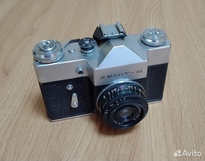 Фотоаппарат плёночный «Zenit–B» («Зенит В»)