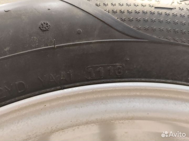 Kumho I'Zen RV Stud KC16 215/70 R16 100