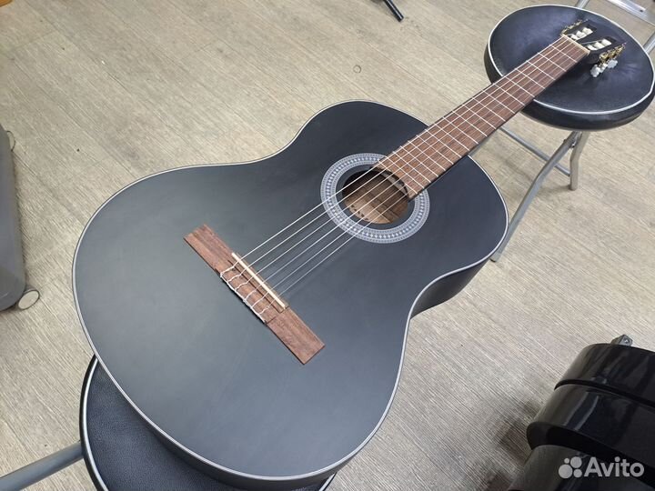 Гитара классическая чёрная матовая Flight