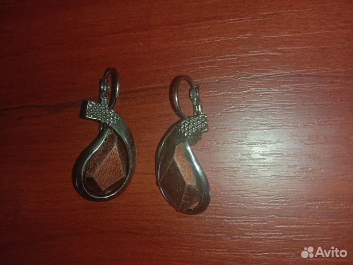 Бижутерия женская (серьги, подвески)