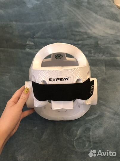 Шлем для единоборств с защитой лица