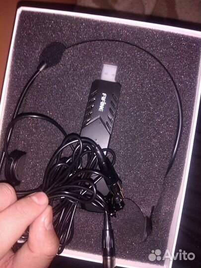 Беспроводной петличный микрофон fifine