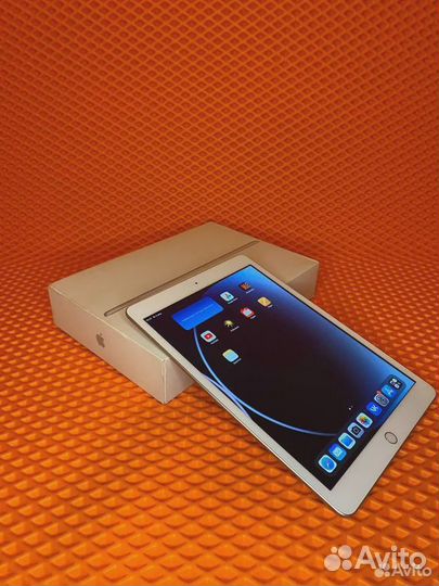 iPad 8 2020 wifi 32gb (в 2275)