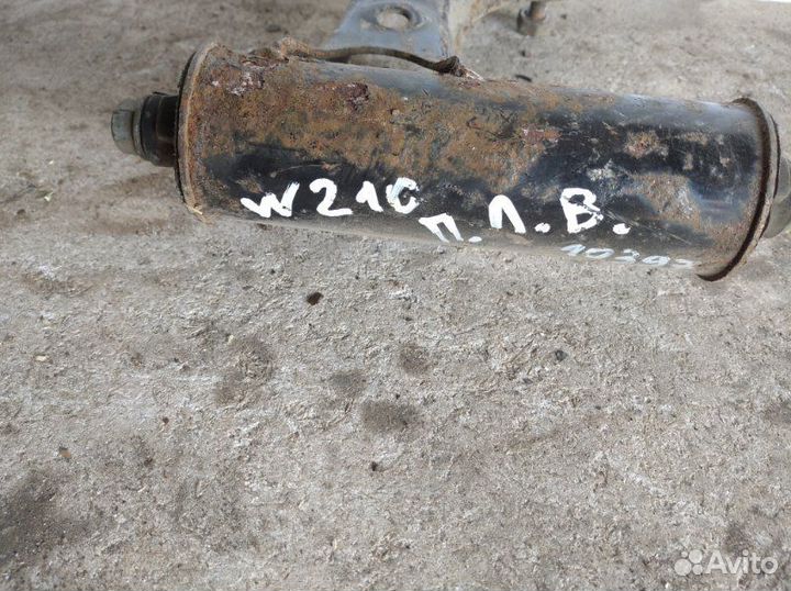 Рычаг подвески верхний передний левый