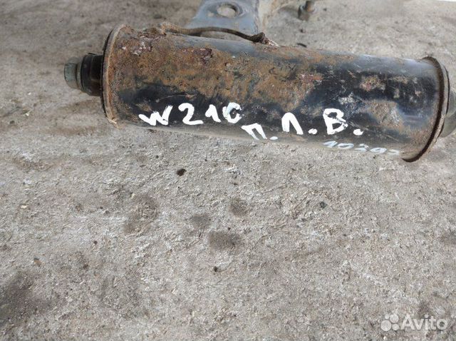 Рычаг подвески верхний передний левый