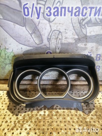 Накладка щитка приборов Nissan Tiida