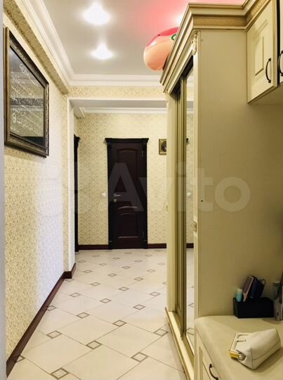 2-к. квартира, 72 м², 9/10 эт.