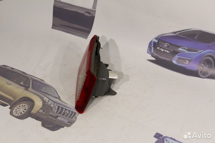 Фонарь крышки багажника задний правый Honda Accord