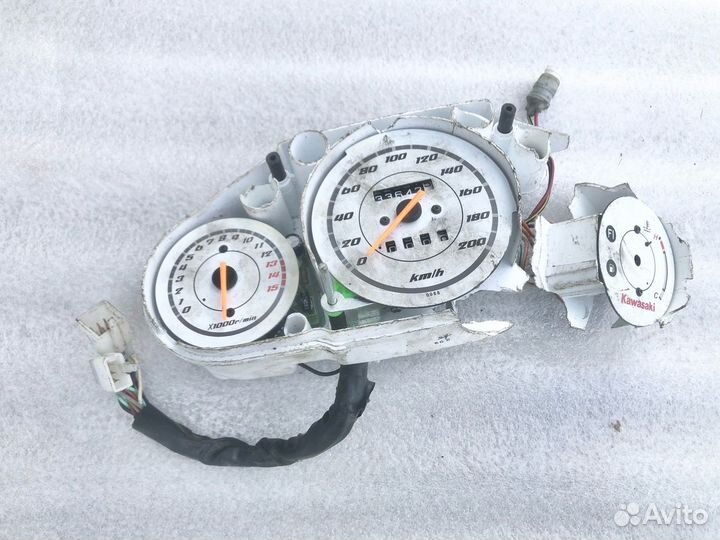 Kawasaki Ninja 250R 2011 приборка на запчасти