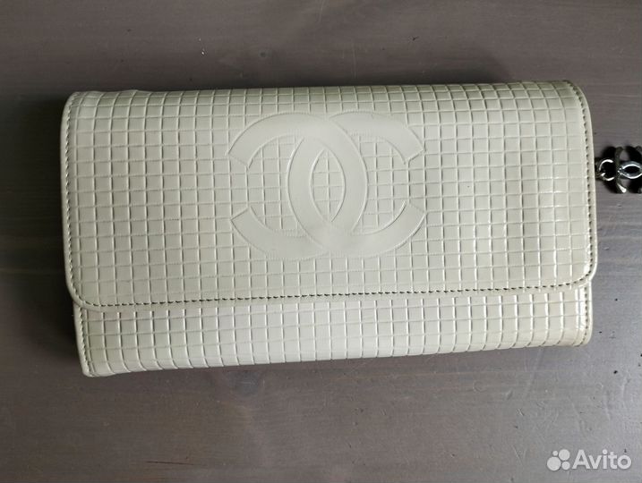 Белый клатч Coco Chanel
