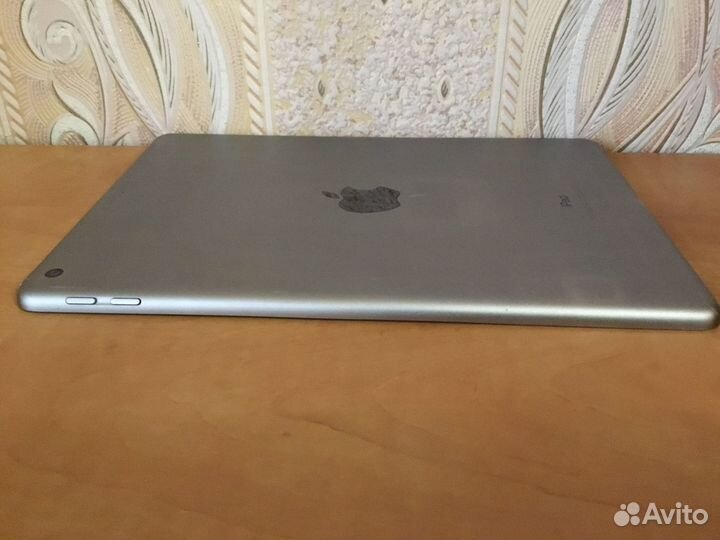 iPad 5 / WI-FI / 32gb