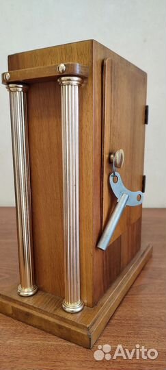 Часы настольные Владимир с боем. СССР