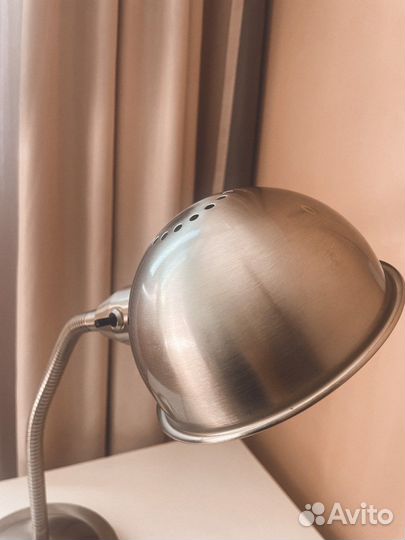 Лампа настольная