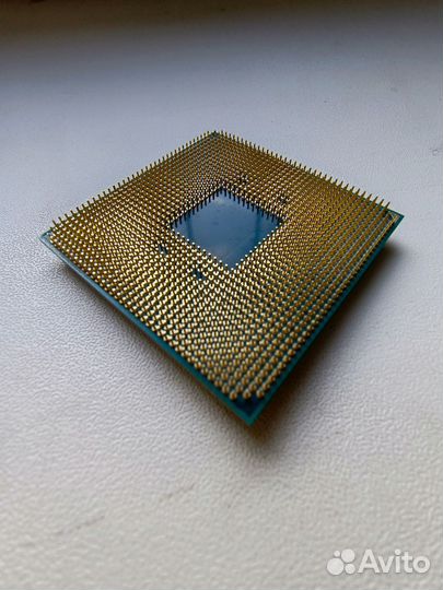 Процессор Athlon 3000g Am4