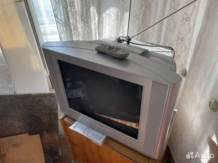 Телевизор ЭЛТ lg