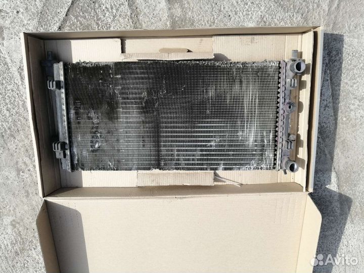 Радиатор охлаждения volkswagen polo седан