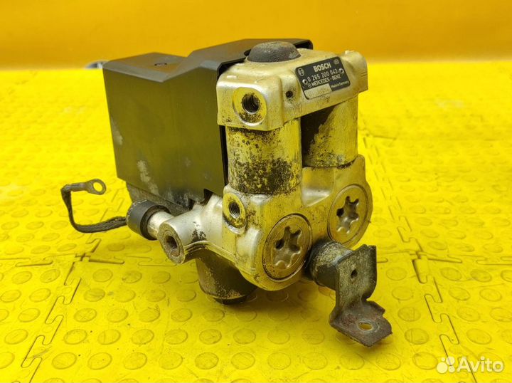 Блок ABS Mercedes-Benz W124 OM601.912 2.0D 1991