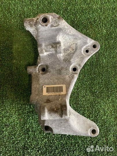 Вольво xc90 2015- xc60 кронштейн двигателя