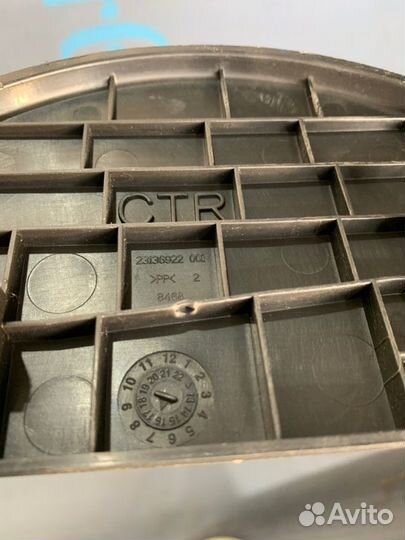 Накладка сиденья задняя правая Cadillac Escalade 4