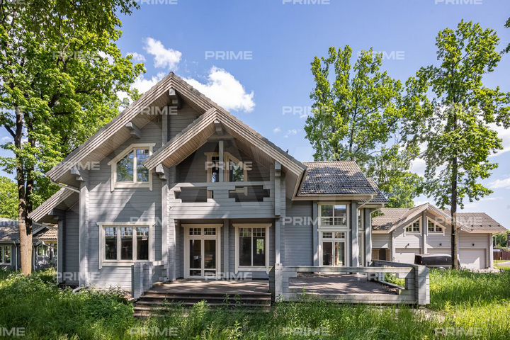 Дом 357 м² на участке 33,3 сот.
