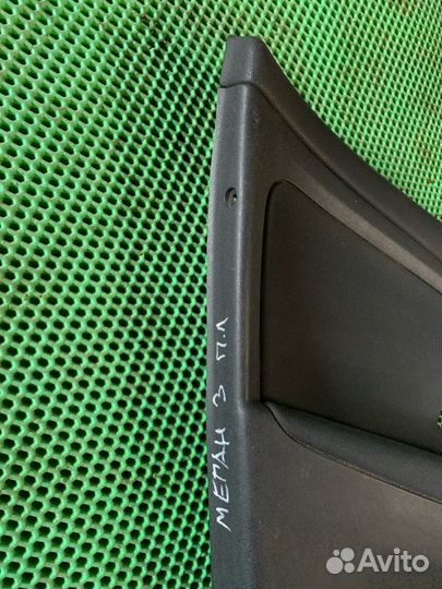 Обшивка карта двери передняя левая Renault Megan 3