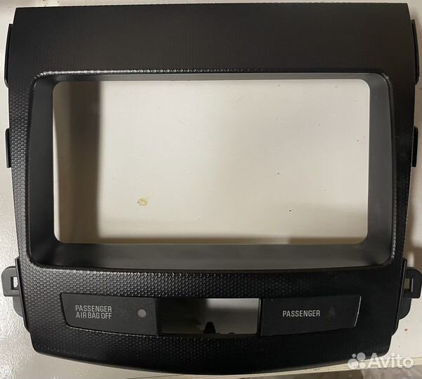 Рамка для 2 din магнитолы Mitsubishi Outlander XL