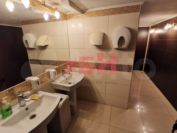 Офис в БЦ с арендатором 180,3 кв.м